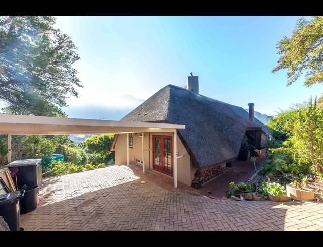 3 BEDROOM FREEHOLD TO LET IN THE MEADOWS